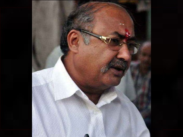 जयंती का भतीजा सुनील मनीषा को 5 साल से जानता था जयंती का भतीजा सुनील मनीषा को 5 साल से जानता था