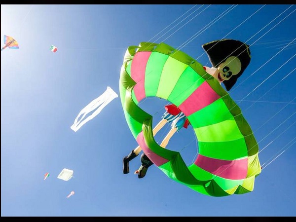 12 देशों के स्पर्धकों ने हिस्सा लिया 12 देशों के स्पर्धकों ने हिस्सा लिया