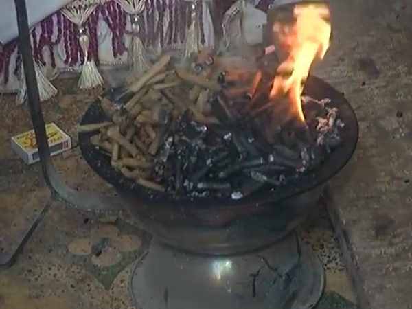 बीड़ी से इलाज के पीछे का दावा