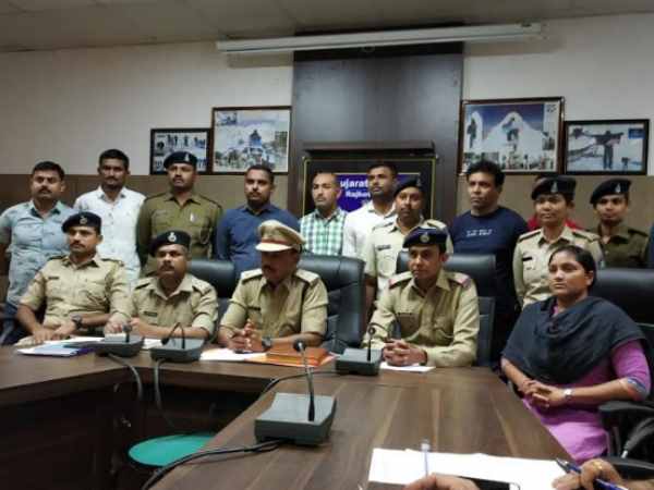 मारा और, लाश को लगाने लगे ठिकाने