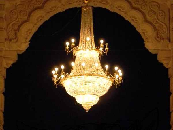 1,580 भक्तों से मिला सोने का चढ़ावा