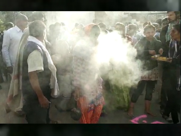 Rajkot: Seven daughters did funeral procession to their mothers dead body