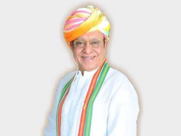 ऐसी पूरी कीं पंचवर्षीय पारियां