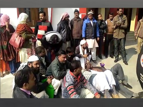 Shahjahanpur : these Madarsa teachers Havent received honorarium for 33 months