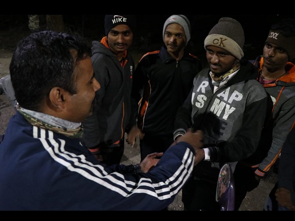 Army recruitment Starts in Pune, aspirants wait in the open, gurdwaras help them with food and blanket Army recruitment Starts in Pune, aspirants wait in the open, gurdwaras help them with food and blanket