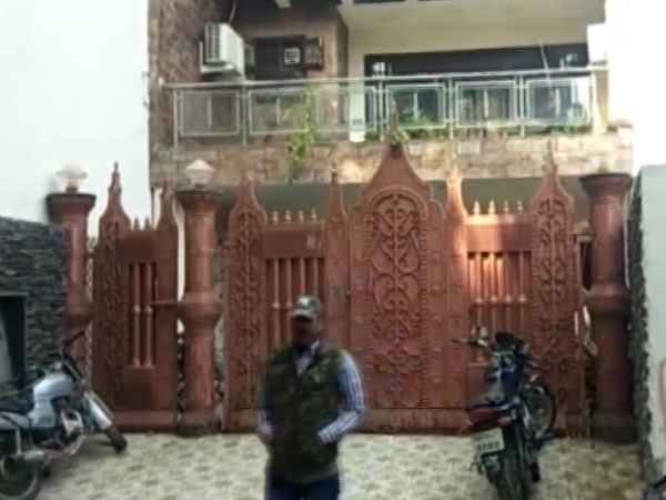 नियमों की अनदेखी करते हुए दिए गए पट्टे नियमों की अनदेखी करते हुए दिए गए पट्टे