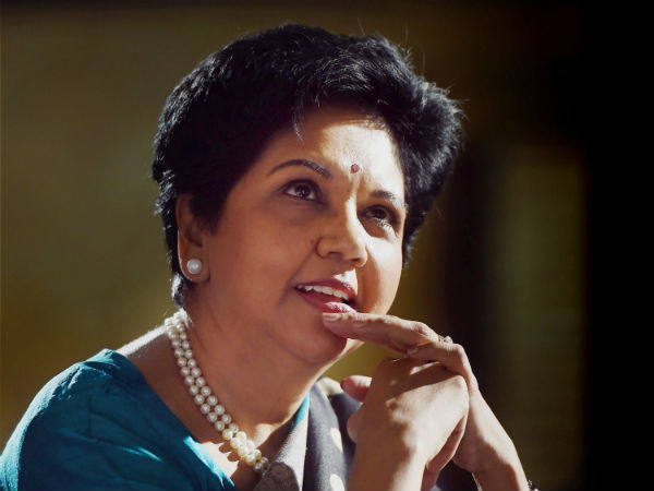 इवांका की भूमिका की आलोचना 