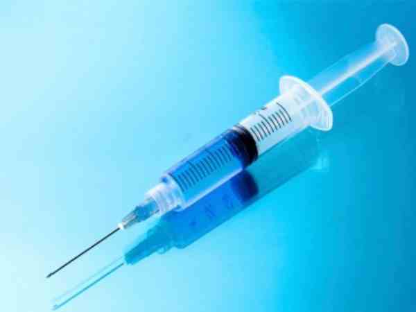 इंजेक्शन लगवाने की मची होड़