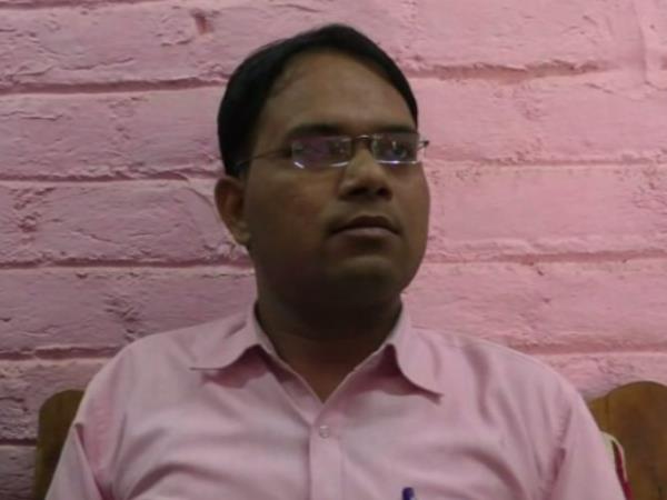 Teacher punished to School Girl by slapping 168 times in jhabua MP Teacher punished to School Girl by slapping 168 times in jhabua MP