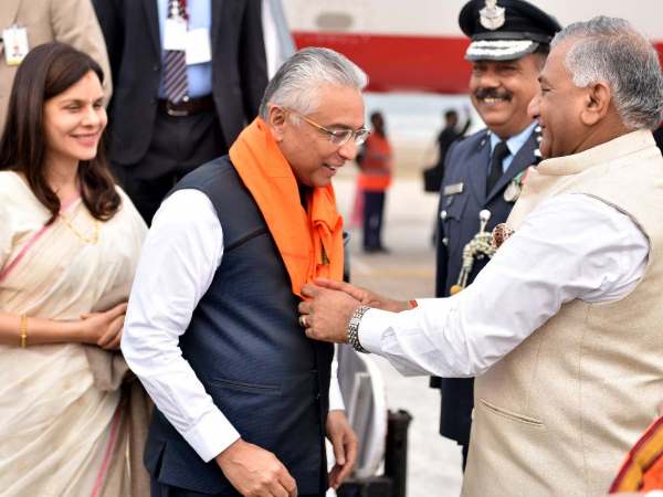 आमंत्रण के लिए पीएम मोदी का आभार जताया आमंत्रण के लिए पीएम मोदी का आभार जताया