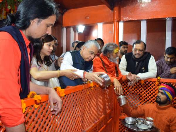 हनुमान पूजा के साथ की आरती हनुमान पूजा के साथ की आरती