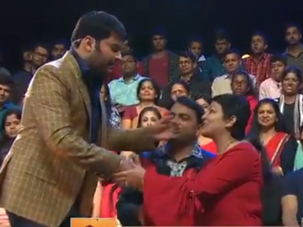 फीमेल फैन ने कपिल को शादी की बधाइयां दीं फीमेल फैन ने कपिल को शादी की बधाइयां दीं