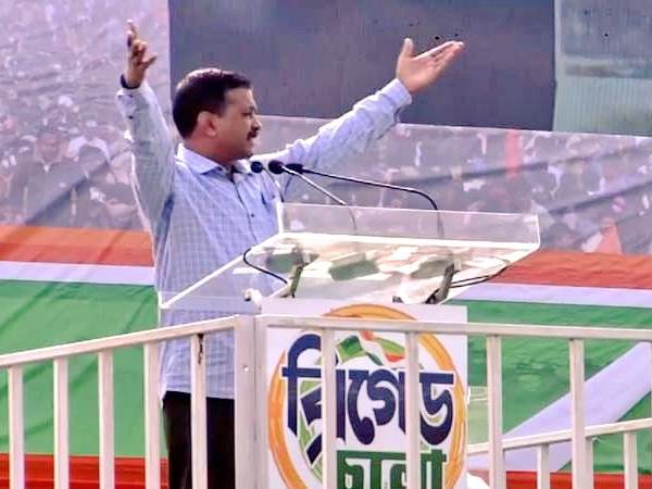 भाजपा के नेता महिलाओं को गाली देते हैं