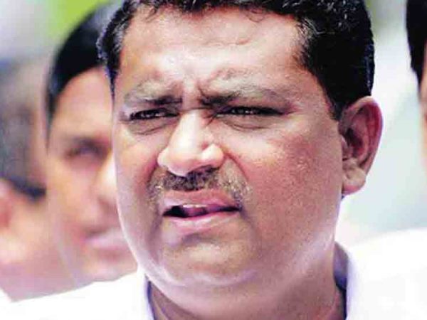 उत्तर भारतीय पंचायत ने कहा-विधायक को जूते मारो उत्तर भारतीय पंचायत ने कहा-विधायक को जूते मारो