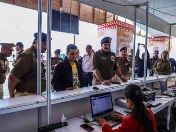 घबराएं नहीं बस कैंप पहुंचे 
