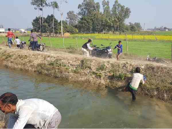गांव में घुसा तेंदुआ