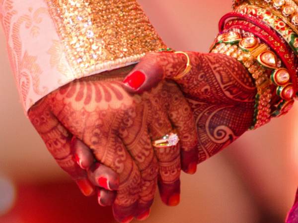 विवाह प्रमाण पत्र बनाने पर पता चला विवाह प्रमाण पत्र बनाने पर पता चला