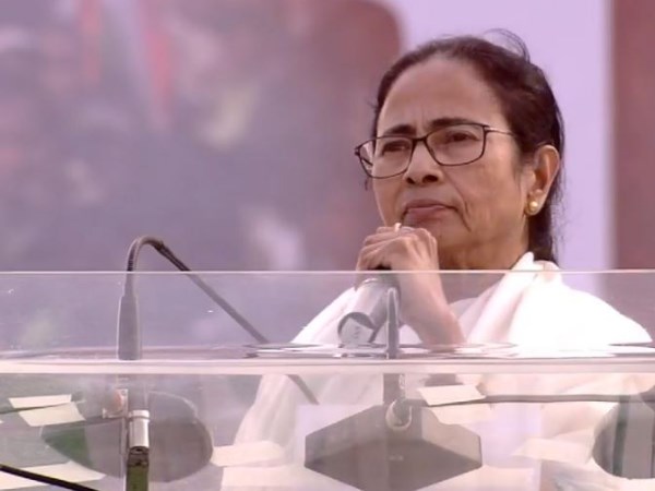 बिना बोले ममता बन चुकी हैं ‘विकल्प'