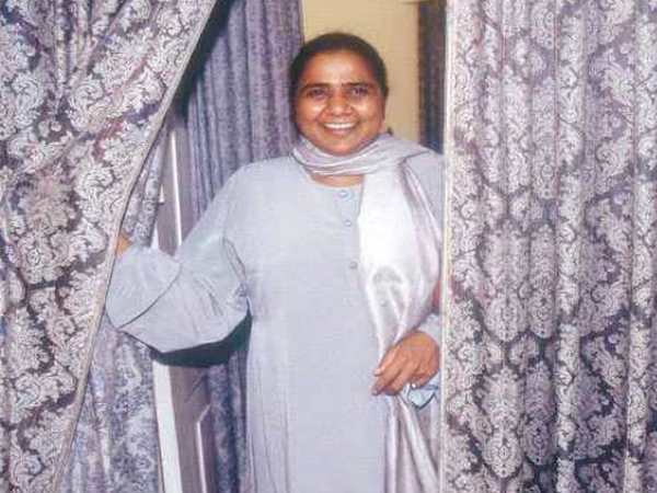 know about the full story of Lucknow VIP guest house incident 2005 and mayawati