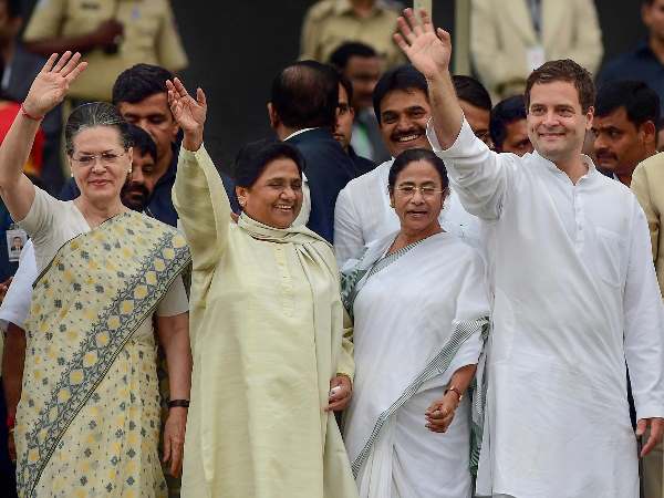 सोनिया-राहुल नहीं मल्लिकार्जुन खड़गे होंगे शामिल