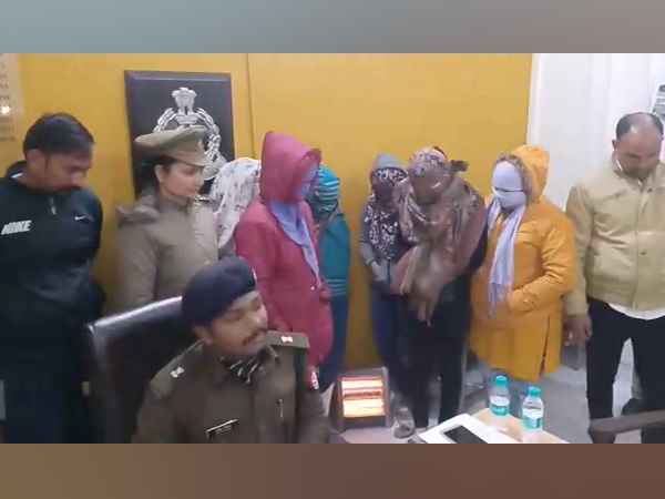 पॉश इलाके में चल रहा था धंधा