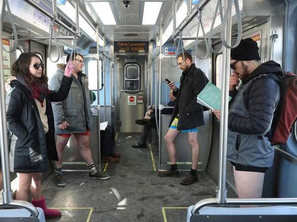 'पैंट की जेल से बाहर निकलें' 'पैंट की जेल से बाहर निकलें'