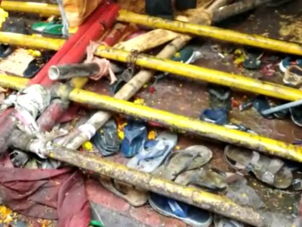 Stampede in Mahavir Temple Patna after police lathicharge