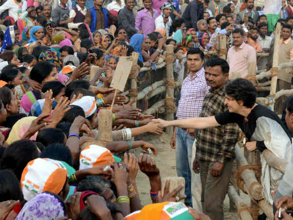 चुनाव प्रचार में मदद