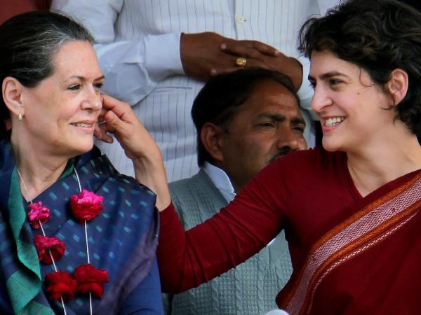 अमेठी या रायबरेली को लेकर भी चर्चाएं