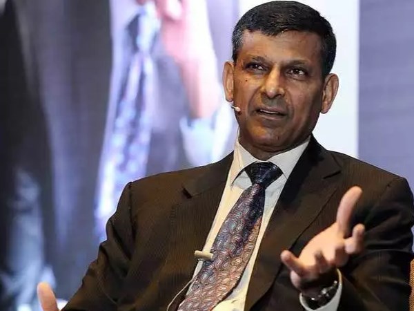 पीएम मोदी के आलोचक माने जाते हैं रघुराम राजन