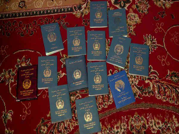 तीन देशों के छह समुदायों को नागरिकता 