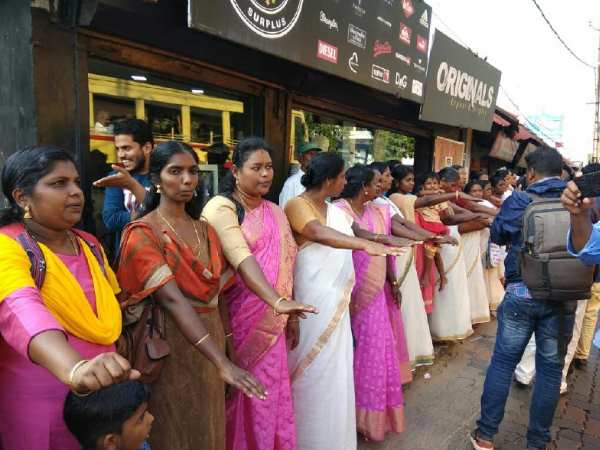 620 km Women wall in Kerala for entry in sabrimala temple