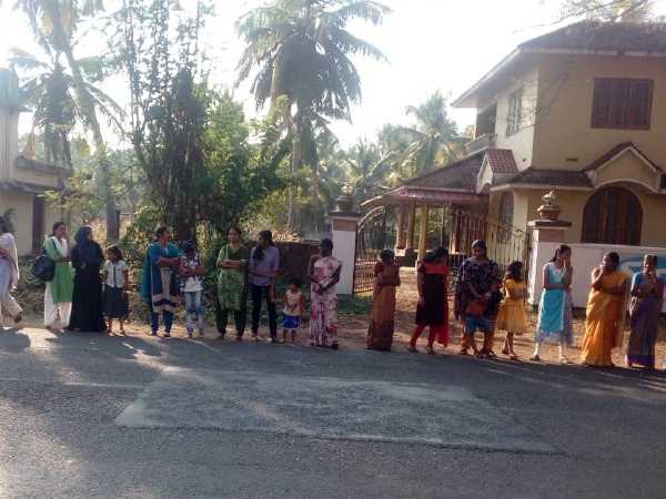 620 km Women wall in Kerala for entry in sabrimala temple