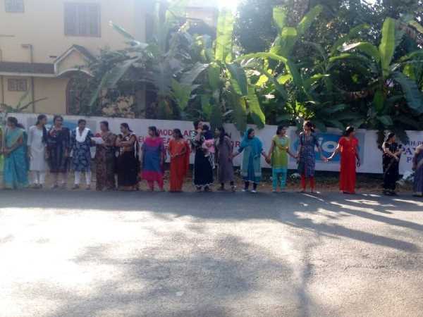 620 km Women wall in Kerala for entry in sabrimala temple