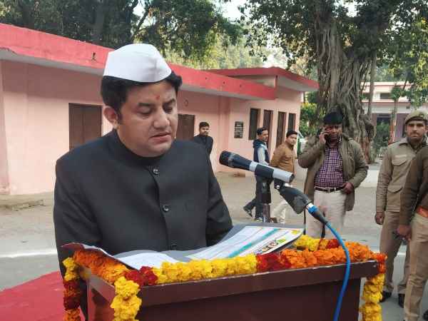 जल्द मिलेगी पेंशन:DM