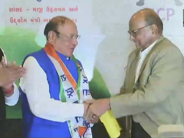 गुजरात के पूर्व सीएम शंकर सिंह वाघेला NCP में शामिल गुजरात के पूर्व सीएम शंकर सिंह वाघेला NCP में शामिल