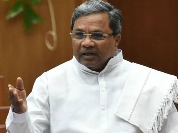 मोदी को गले लगाया ठीक है,सिद्धारमैयाओं से नफ़रत भी करें