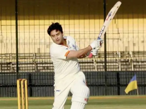 सिंधिया की क्रिकेट में भी खासी दिलचस्पी है सिंधिया की क्रिकेट में भी खासी दिलचस्पी है