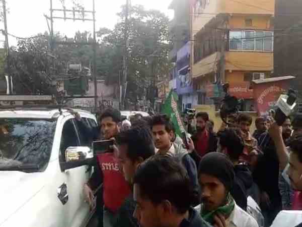हरकत में आए पुलिस अफसर