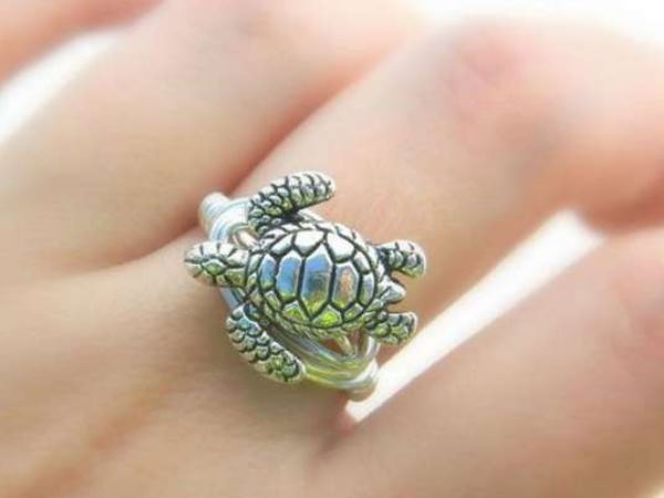 कछुए के आकार की अंगूठी: