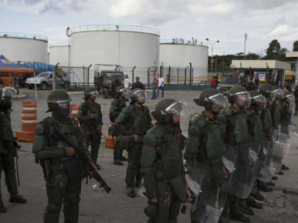 भारी मन से एडमिरल ने दी जानकारी 