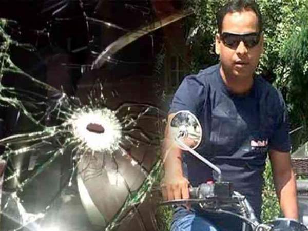 संदीप प्रशांत के साथ बाइक पर पीछे बैठा था