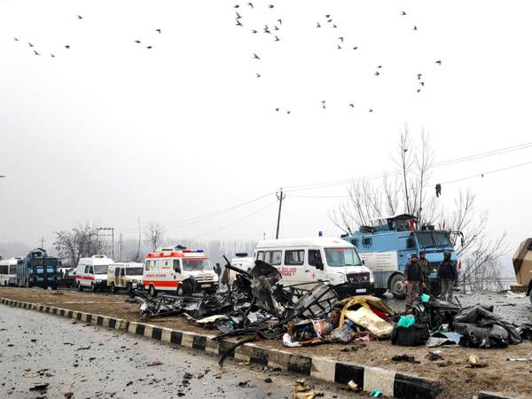  पुलवामा आतंकी हमले की दर्दनाक तस्वीर