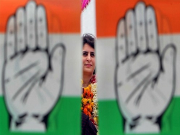 प्रियंका बदल रही है हवा प्रियंका बदल रही है हवा