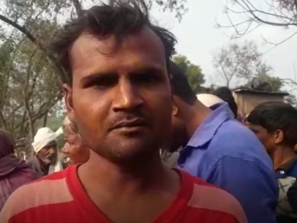 लड़की को छेड़ने के आरोप में की पिटाई लड़की को छेड़ने के आरोप में की पिटाई