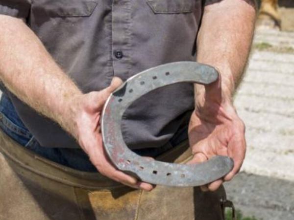 शनि देव के दुष्प्रभाव से बचाव शनि देव के दुष्प्रभाव से बचाव