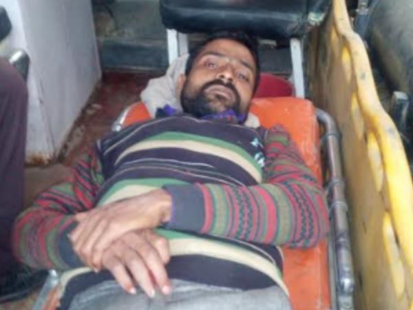 घायल युवक का चल रहा इलाज