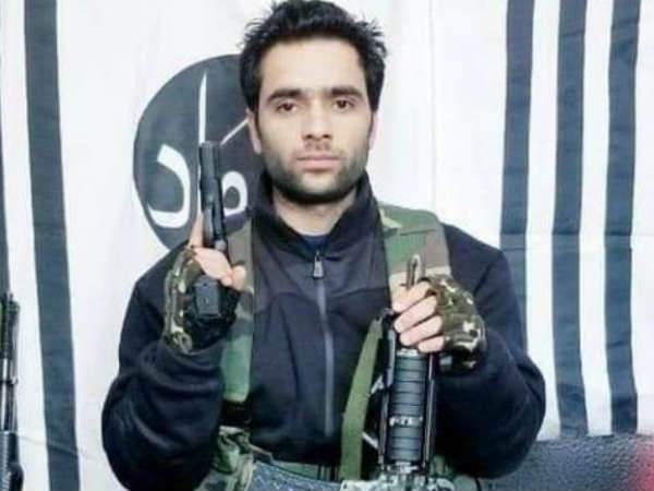 स्‍कूल ड्रॉपआउट था आदिल 