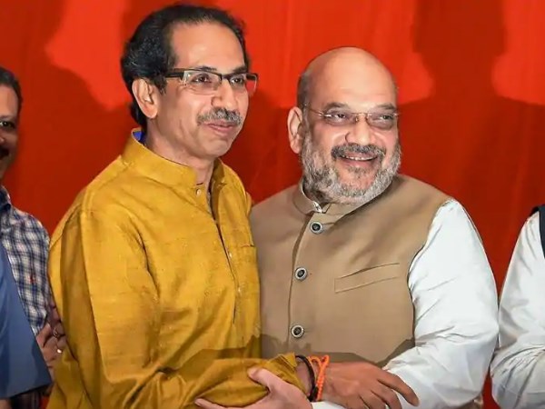  सोशल मीडिया पर चल रहा यह युद्ध बंद होना चाहिये