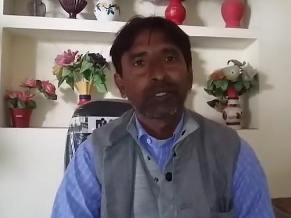 स्कूल प्रबंधक ने बच्चे के परिजनों पर लगाया आरोप